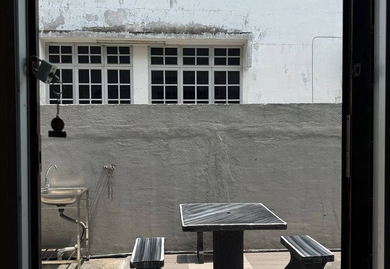 Ipoh bercham anjung double storey inter corner house for rent