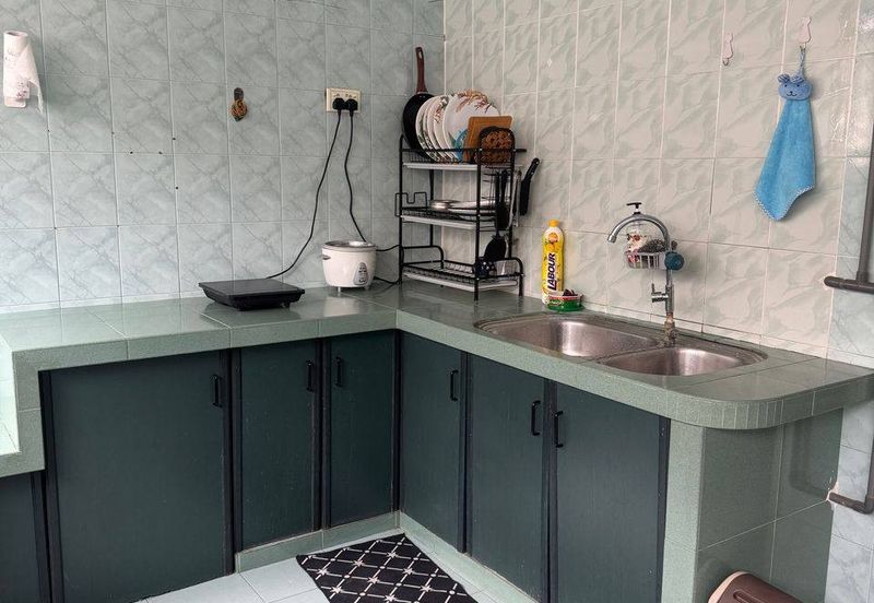 Ipoh bercham anjung double storey inter corner house for rent