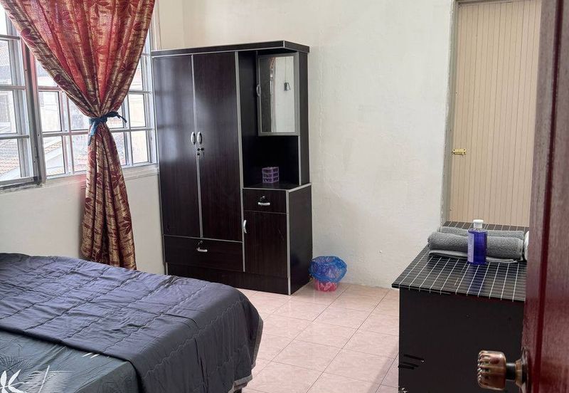 Ipoh bercham anjung double storey inter corner house for rent