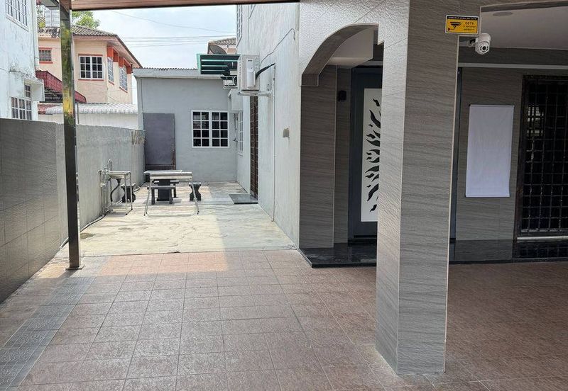 Ipoh bercham anjung double storey inter corner house for rent