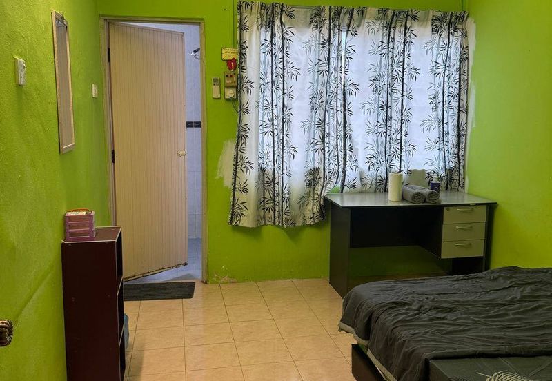 Ipoh bercham anjung double storey inter corner house for rent