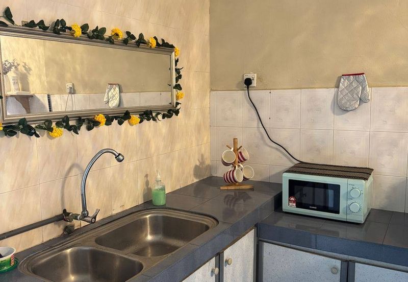 Ipoh bercham anjung double storey inter corner house for rent