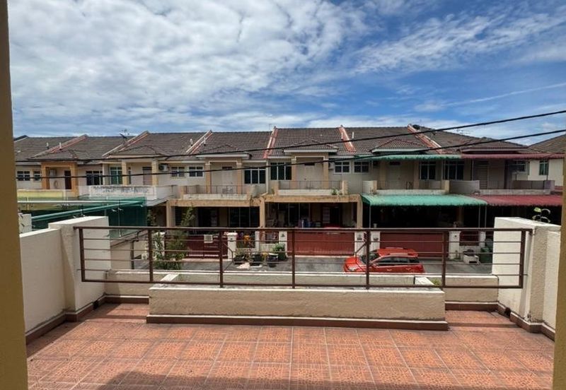 Ipoh menglembu desa rishah indah renovated extended double storey house for sale