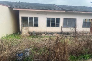 Perak batu gajah single storey house for sale