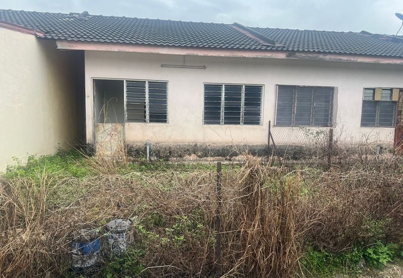 Perak batu gajah single storey house for sale