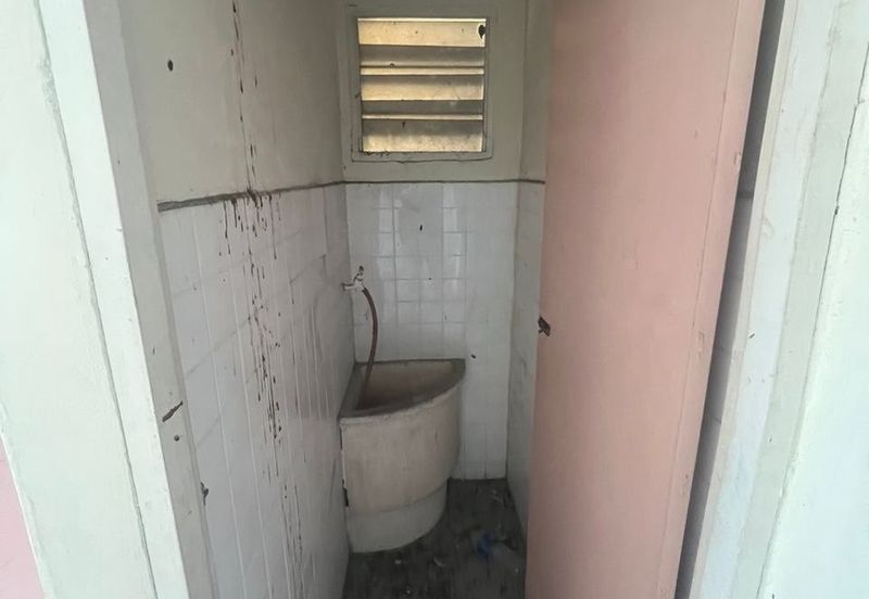 Perak batu gajah single storey house for sale