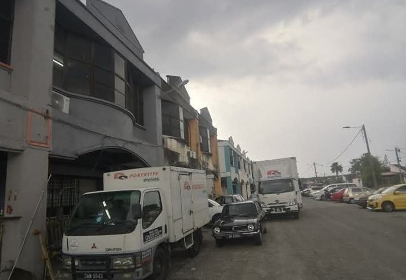 Ipoh bercham nice location double storey shoplot for sale