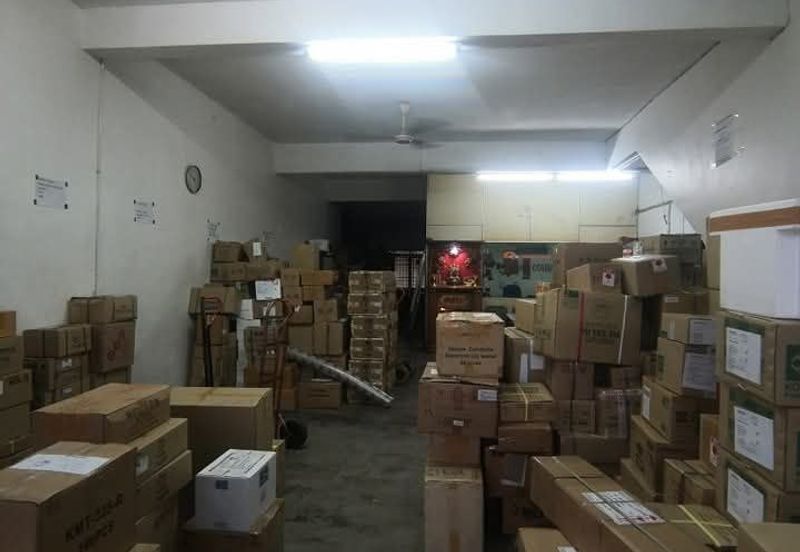 Ipoh bercham nice location double storey shoplot for sale