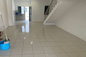Ipoh meru chepor double storey house for rent
