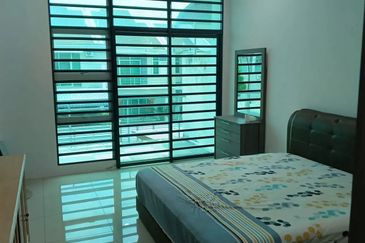 Ipoh pengkalan setia fully furnished 2 sty corner house for rent