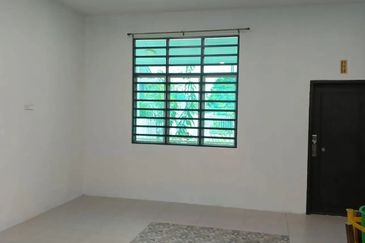 Ipoh pengkalan setia fully furnished 2 sty corner house for rent
