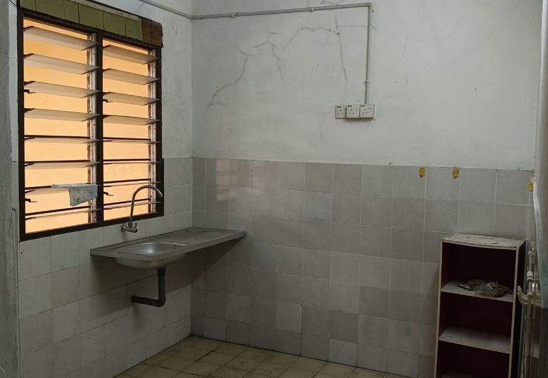 Perak batu gajah double storey house for sale