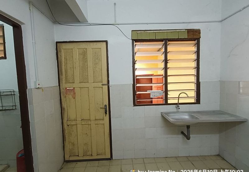 Perak batu gajah double storey house for sale