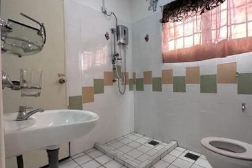 Ipoh botani margosa fully furnished double storey corner house for rent