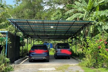 Ipoh menglembu renovated 1.5 storey house for rent