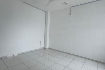 Ipoh lahat renovated 2 storey semi-d house for rent