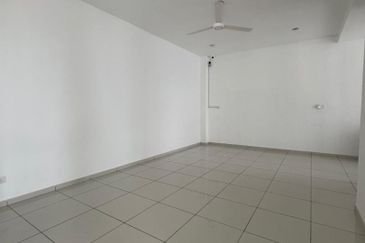 Ipoh lahat renovated 2 storey semi-d house for rent