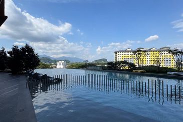 Piccadilly Service Residence @ Greentown