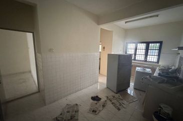 Ipoh garden south double storey house for rent