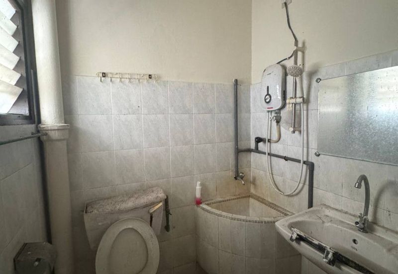 Ipoh garden south double storey house for rent