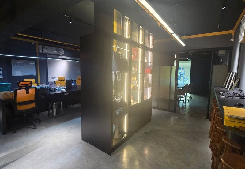 Ipoh town majestic fully furnished renovated bisnez office for sale