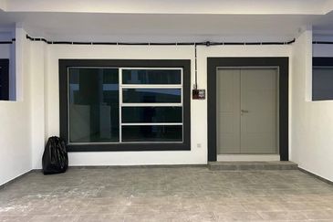 Ipoh meru tropika gated guarded double storey house for rent