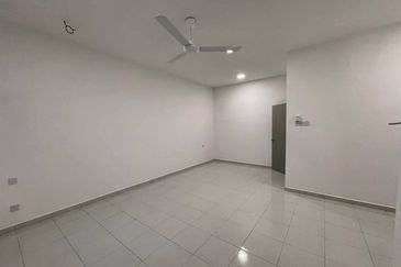 Ipoh meru tropika gated guarded double storey house for rent