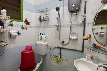 Ipoh menglembu bukit merah single storey house for sale