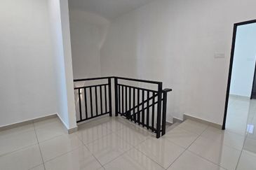 Ipoh klebang perdana facing field double storey new house for rent