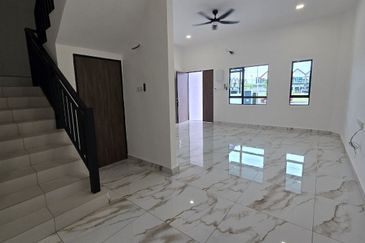 Ipoh klebang perdana facing field double storey new house for rent