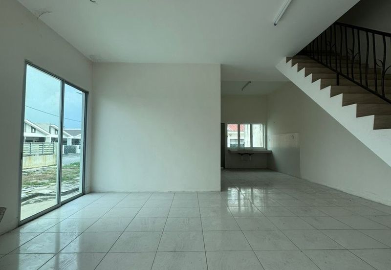 Ipoh lahat super big double storey corner house for rent