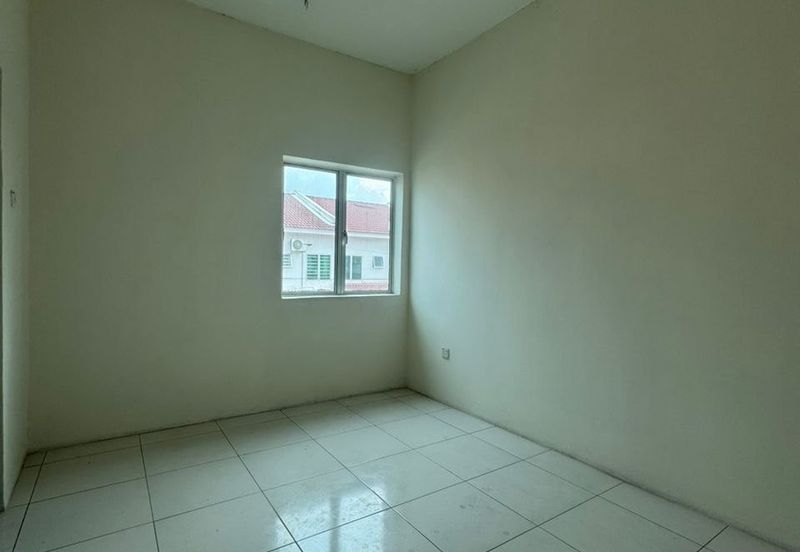Ipoh lahat super big double storey corner house for rent
