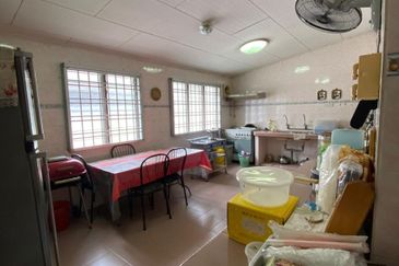 Ipoh gunung rapat taman rapat 2 storey house for sale