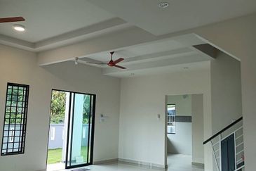 Ipoh menglembu bukit merah double storey corner house for rent