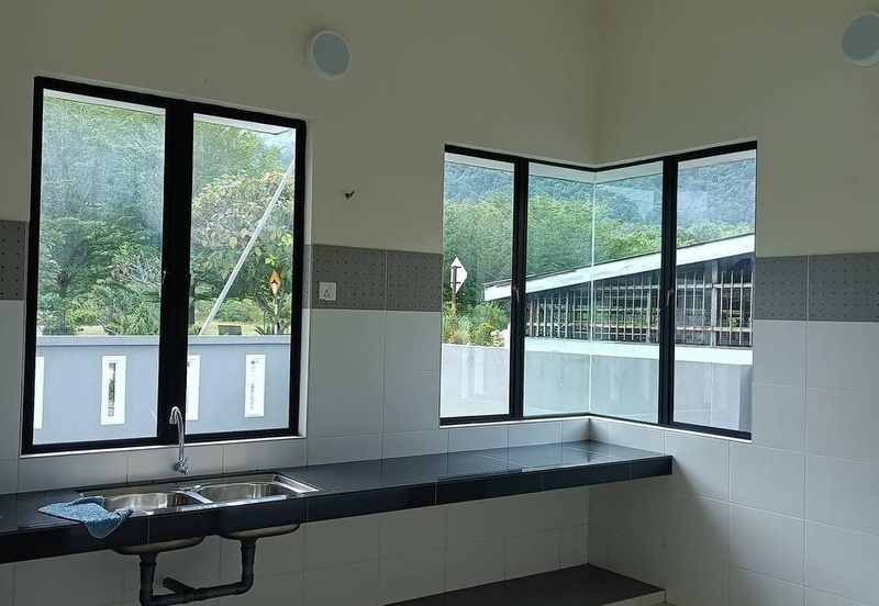 Ipoh menglembu bukit merah double storey corner house for rent