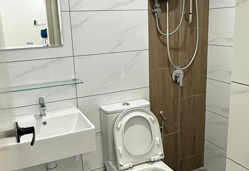 Piccadilly Service Residence @ Greentown