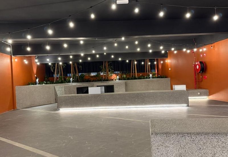 Piccadilly Service Residence @ Greentown