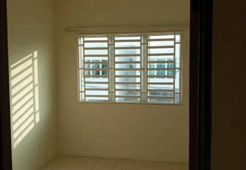 Ipoh meru suria renovated double storey house for rent