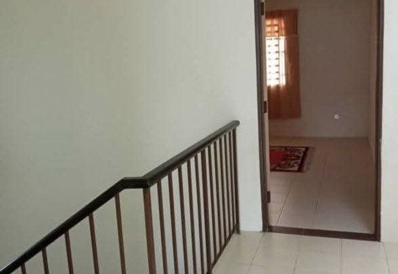 Ipoh meru suria renovated double storey house for rent