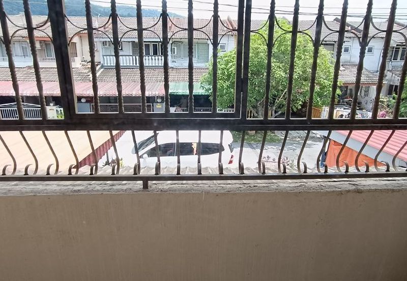 Ipoh menglembu taman arkid renovated double storey house for sale