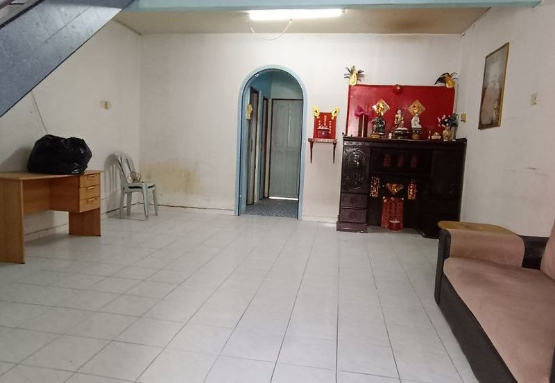Ipoh menglembu taman arkid renovated double storey house for sale