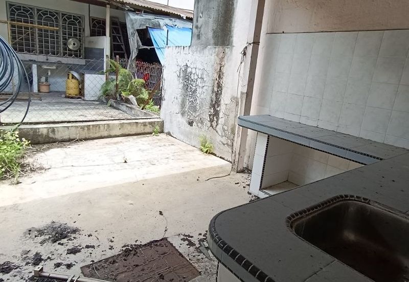Ipoh menglembu taman arkid renovated double storey house for sale