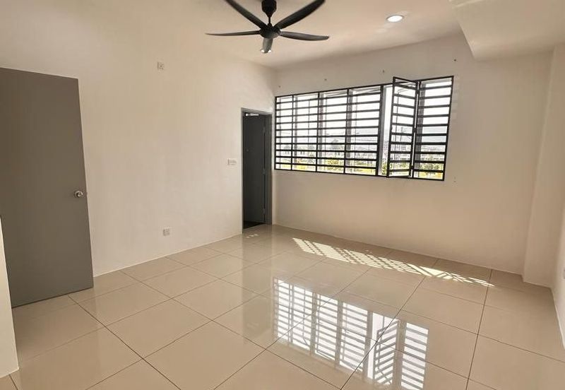 Ipoh klebang renovated partial furnished double storey house for rent