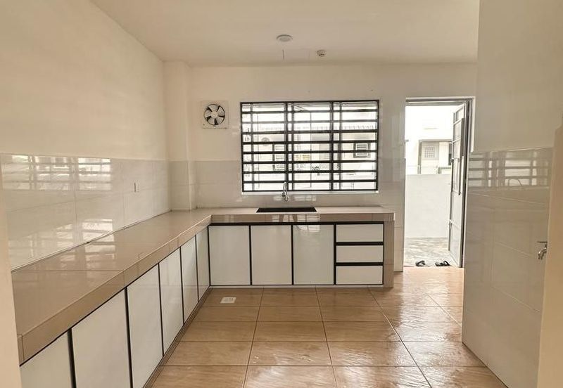 Ipoh klebang renovated partial furnished double storey house for rent