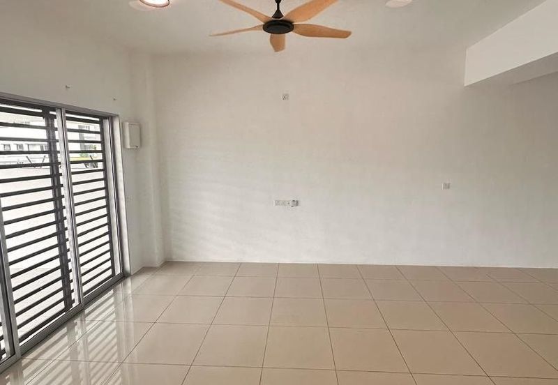 Ipoh klebang renovated partial furnished double storey house for rent