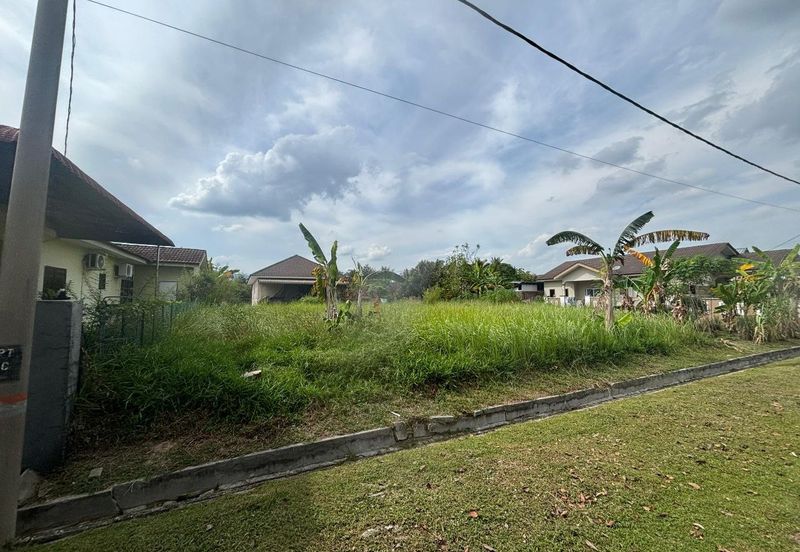 Perak batu gajah siputeh residential bungalow land 2 lots for sale