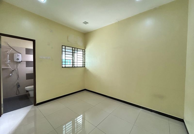 Ipoh pengkalan precint 18 renovated extended 2 storey house for sale
