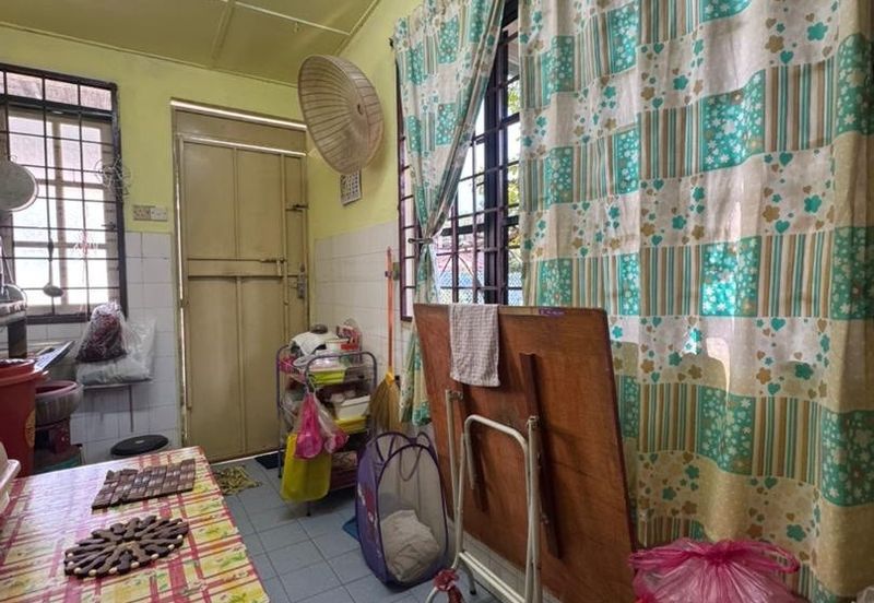 Perak batu gajah wangsa facing field single storey corner house for sale