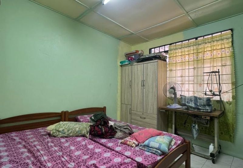 Perak batu gajah wangsa facing field single storey corner house for sale