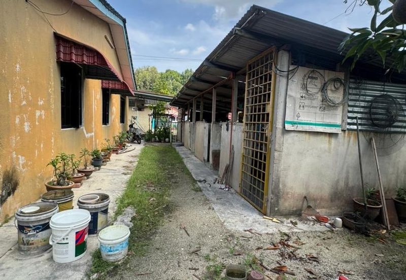 Perak batu gajah wangsa facing field single storey corner house for sale